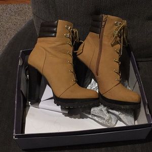 Stylish fall boots